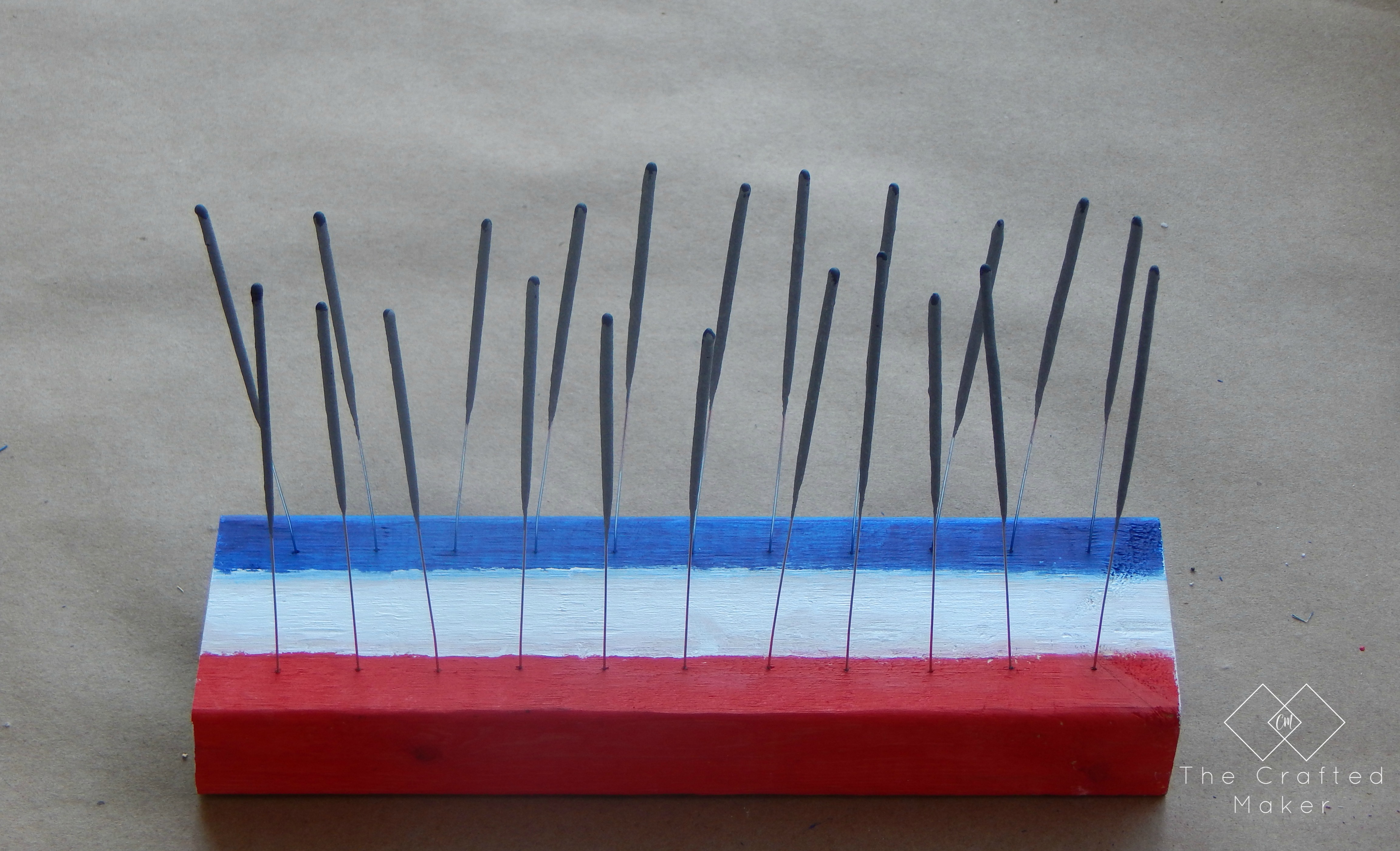 DIY SPARKLER HOLDER