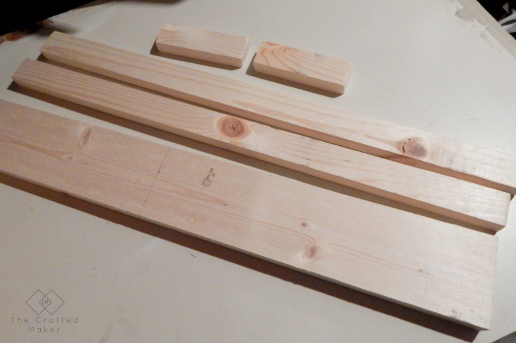 Build this scrap wood stocking holder to use this Christmas. Great project to display your stockings if you do not have a fireplace or a mantle.