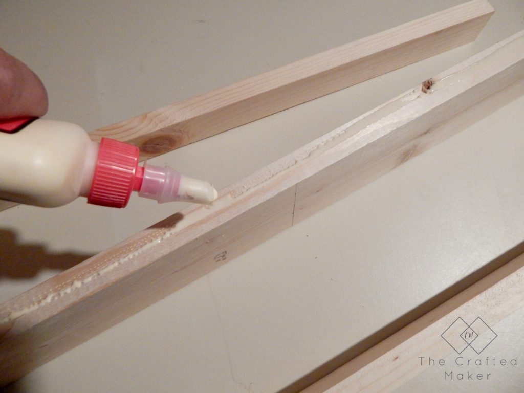 Build this scrap wood stocking holder to use this Christmas. Great project to display your stockings if you do not have a fireplace or a mantle.