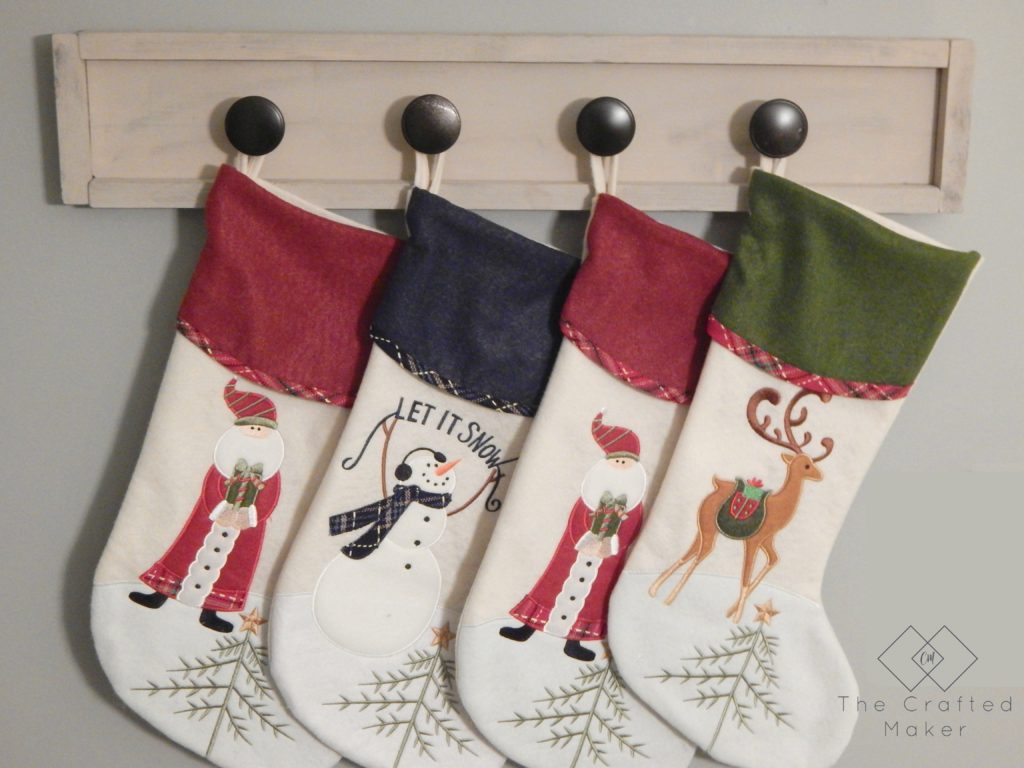Build this scrap wood stocking holder to use this Christmas. Great project to display your stockings if you do not have a fireplace or a mantle.