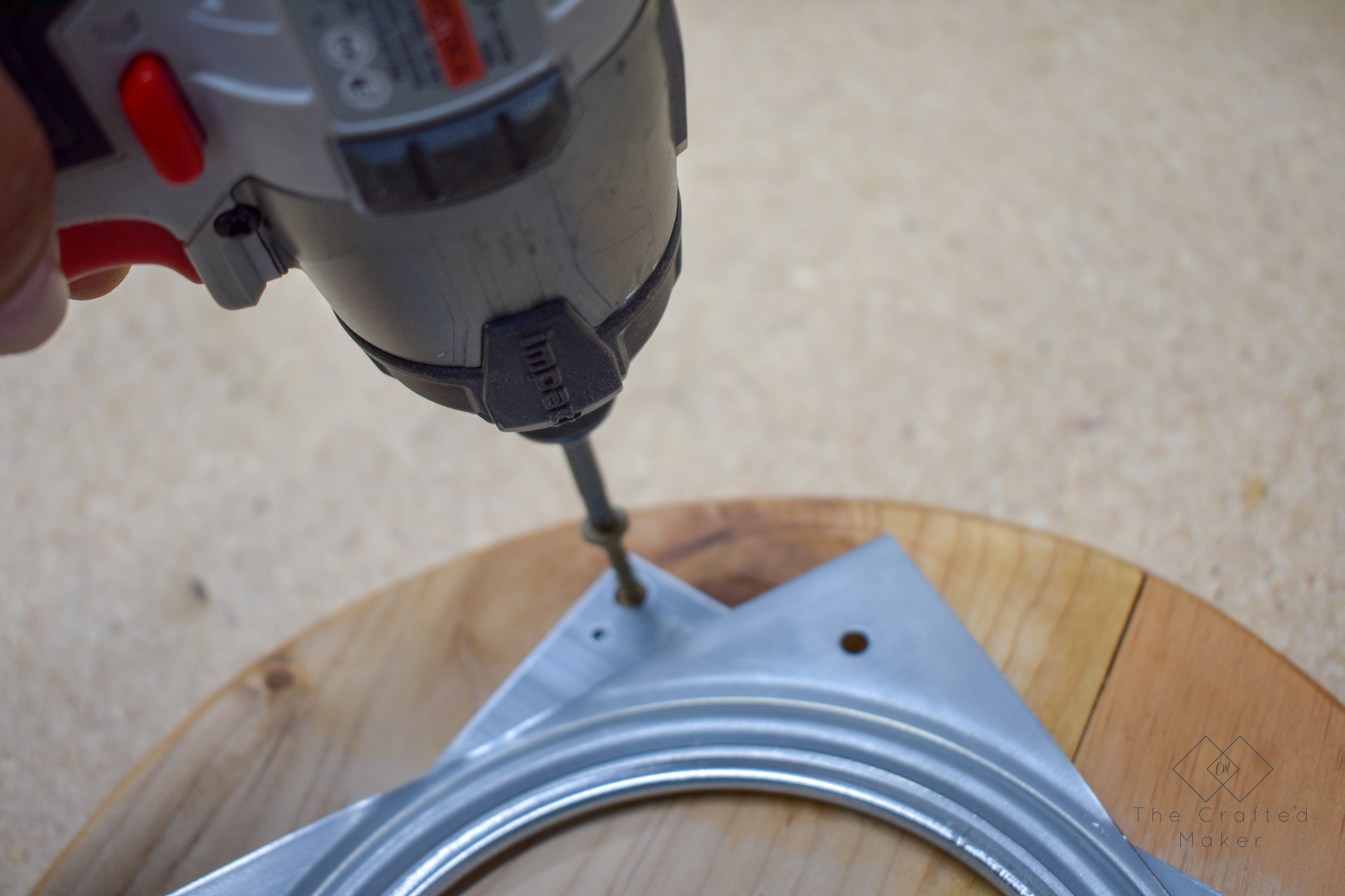 Scrap wood is something most of us have more than enough of. Why not make this wooden Lazy Susan and put that scrap wood to good use!
