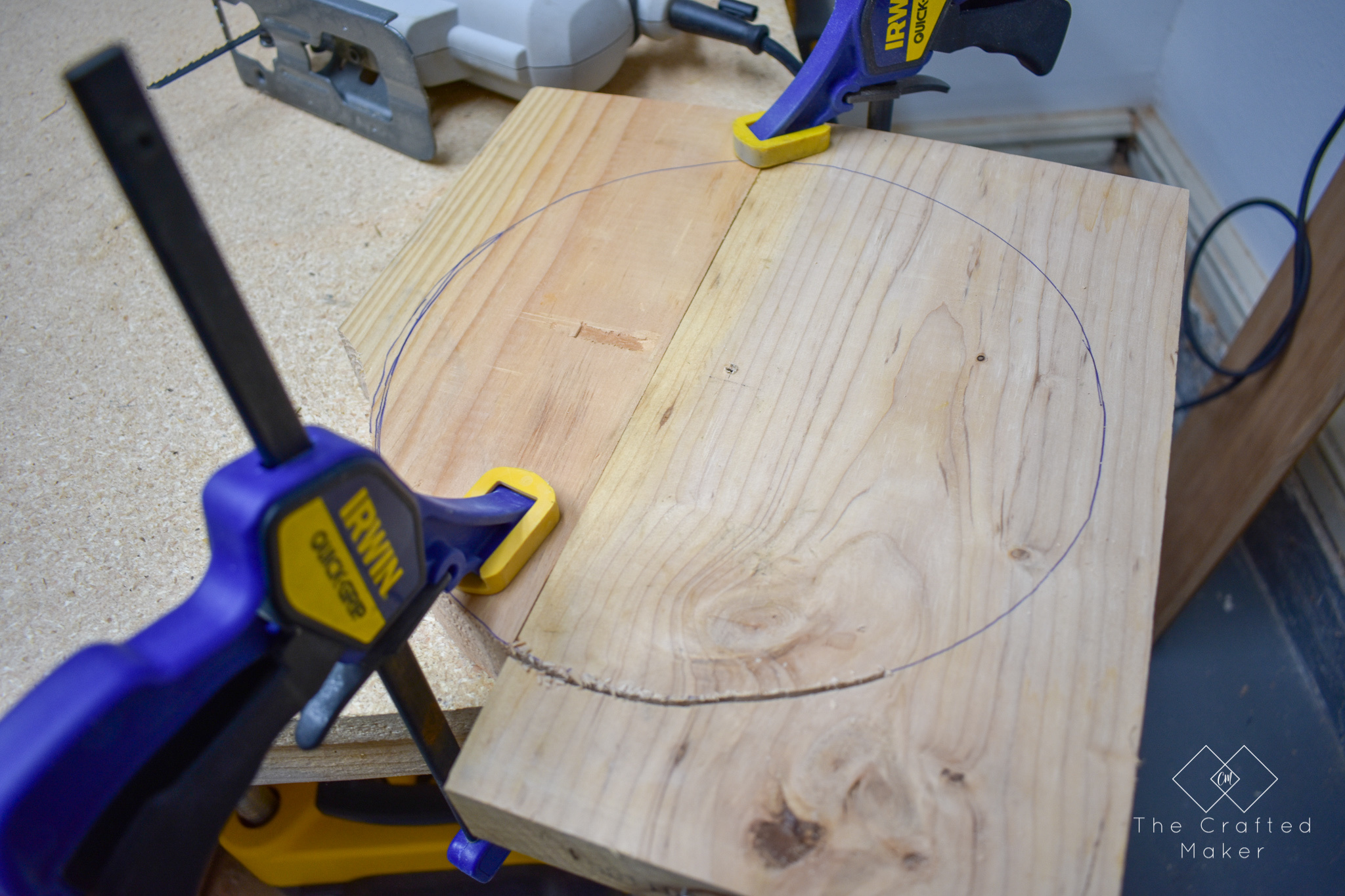 Scrap wood is something most of us have more than enough of. Why not make this wooden Lazy Susan and put that scrap wood to good use!