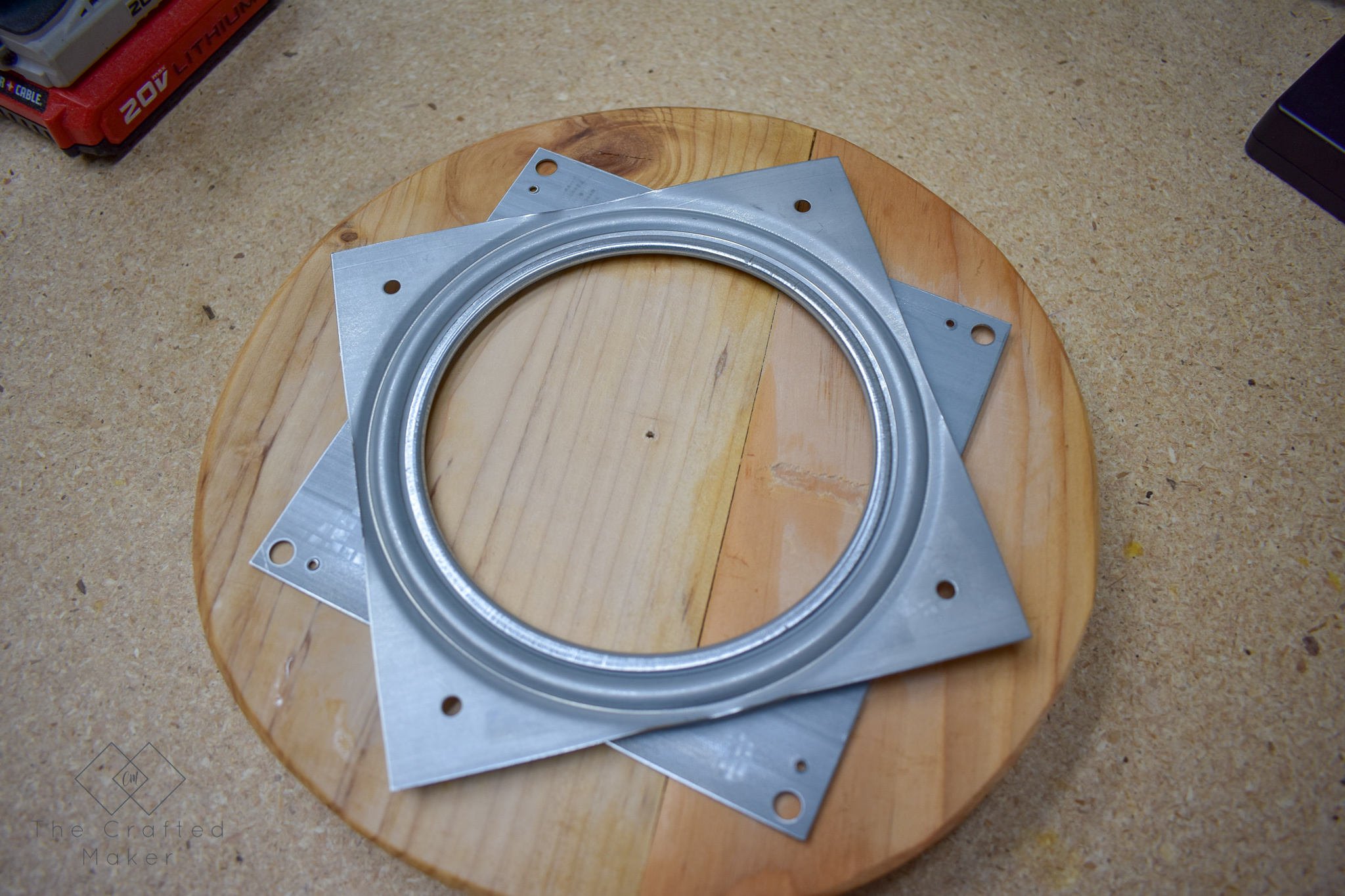 Scrap wood is something most of us have more than enough of. Why not make this wooden Lazy Susan and put that scrap wood to good use!