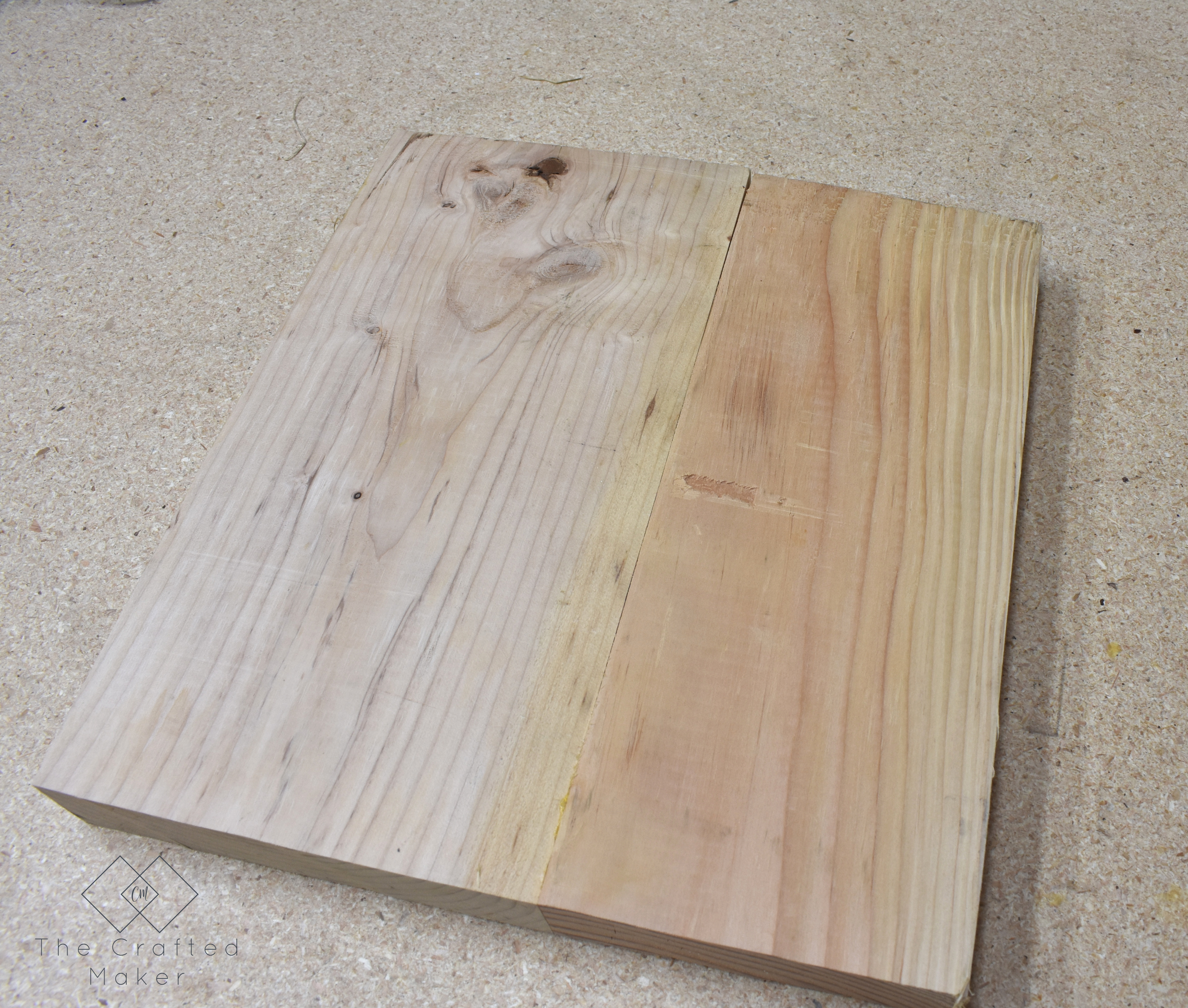 Scrap wood is something most of us have more than enough of. Why not make this wooden Lazy Susan and put that scrap wood to good use!