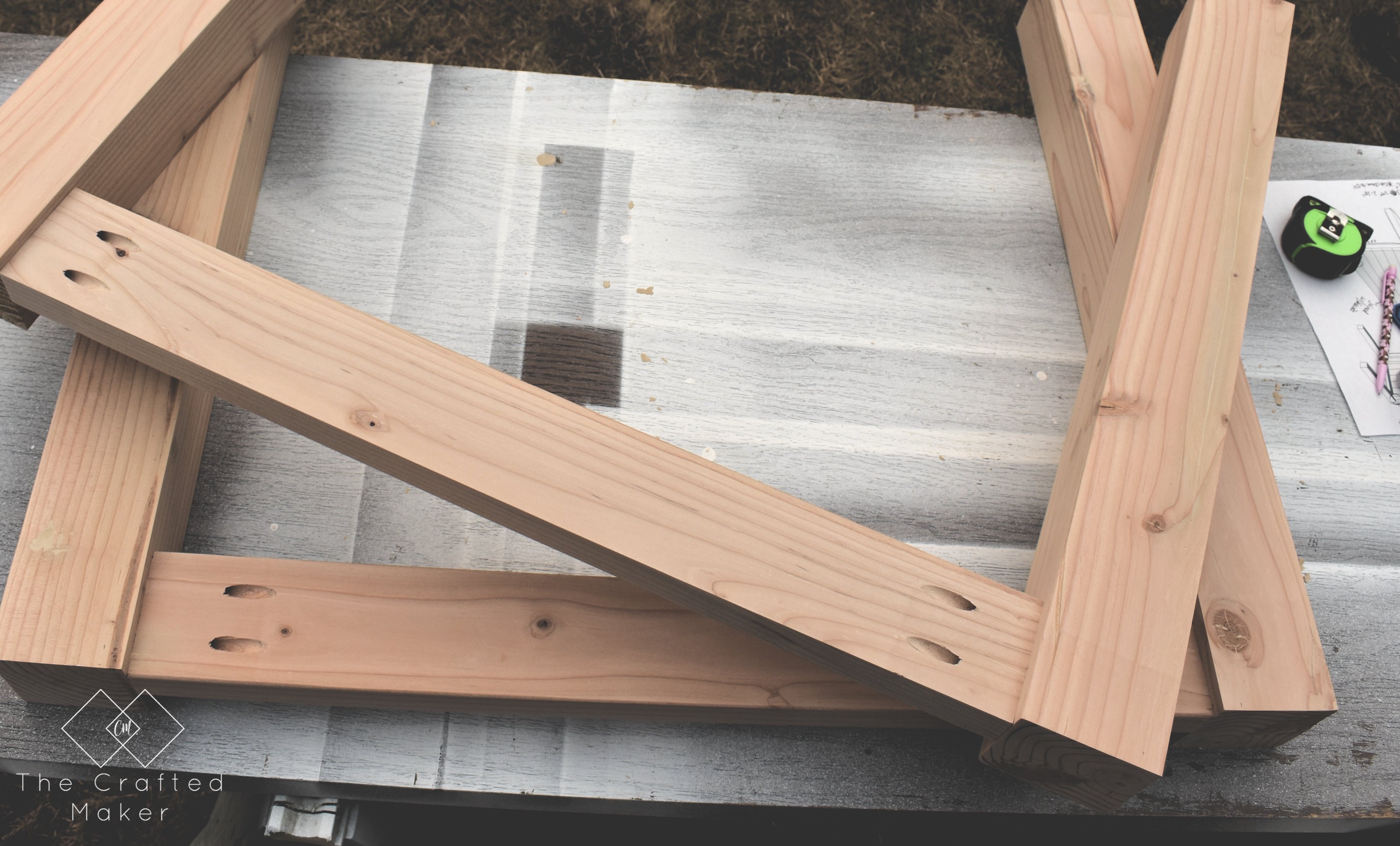 Build this modern farmhouse dining table for your next gathering. This table is perfect for smaller dining rooms or breakfast nooks.